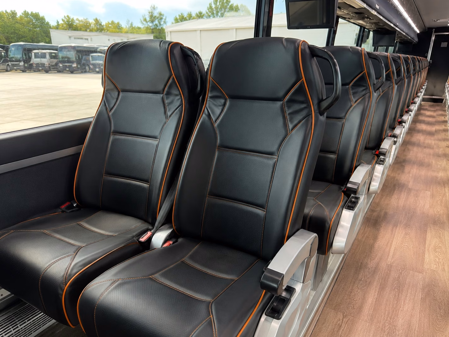 minibus rentals for smaller north charleston prom groups who want to keep it intimate
