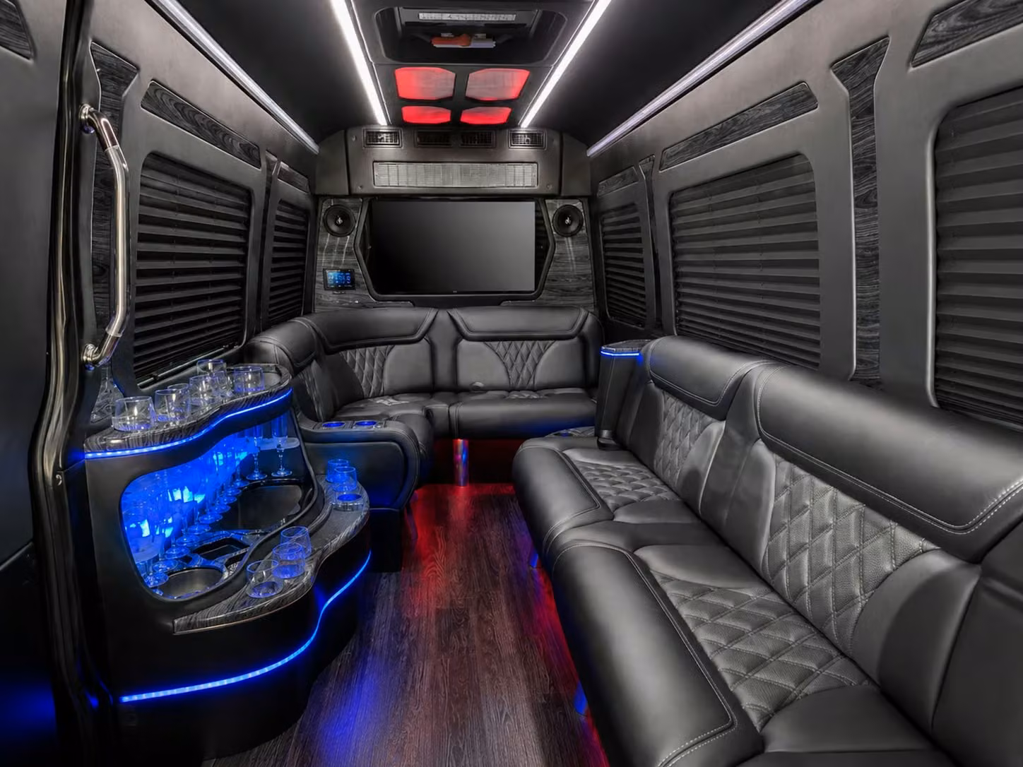 multi day bus rentals for sports teams and fan groups traveling out of north charleston