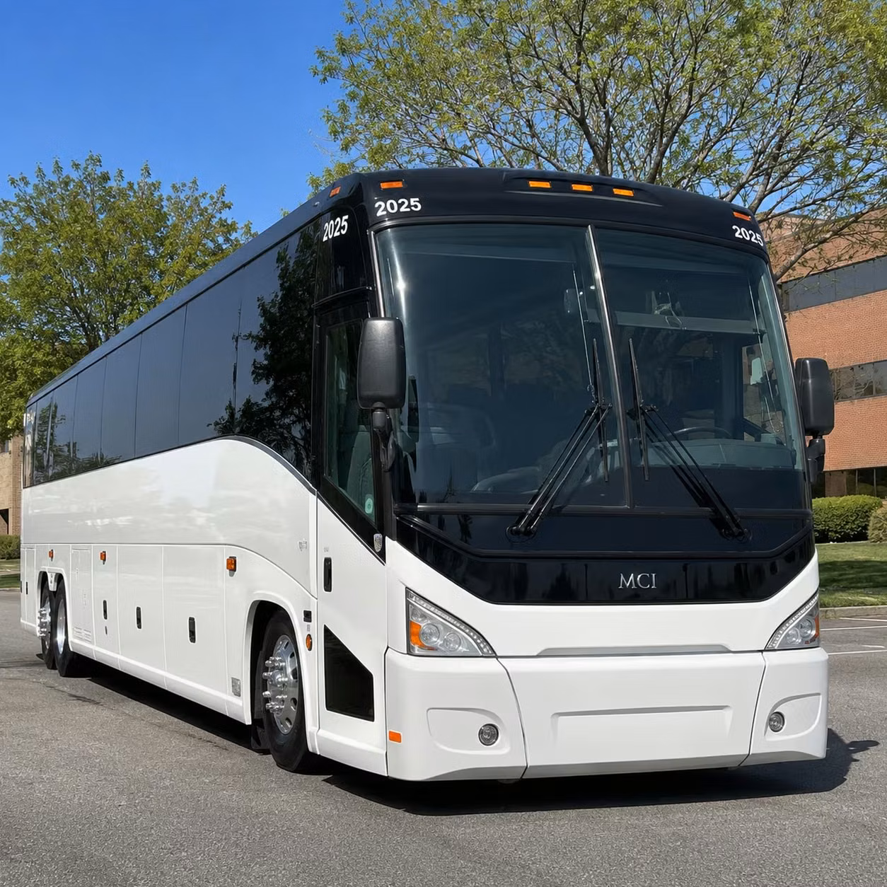 north charleston charter bus rental exterior